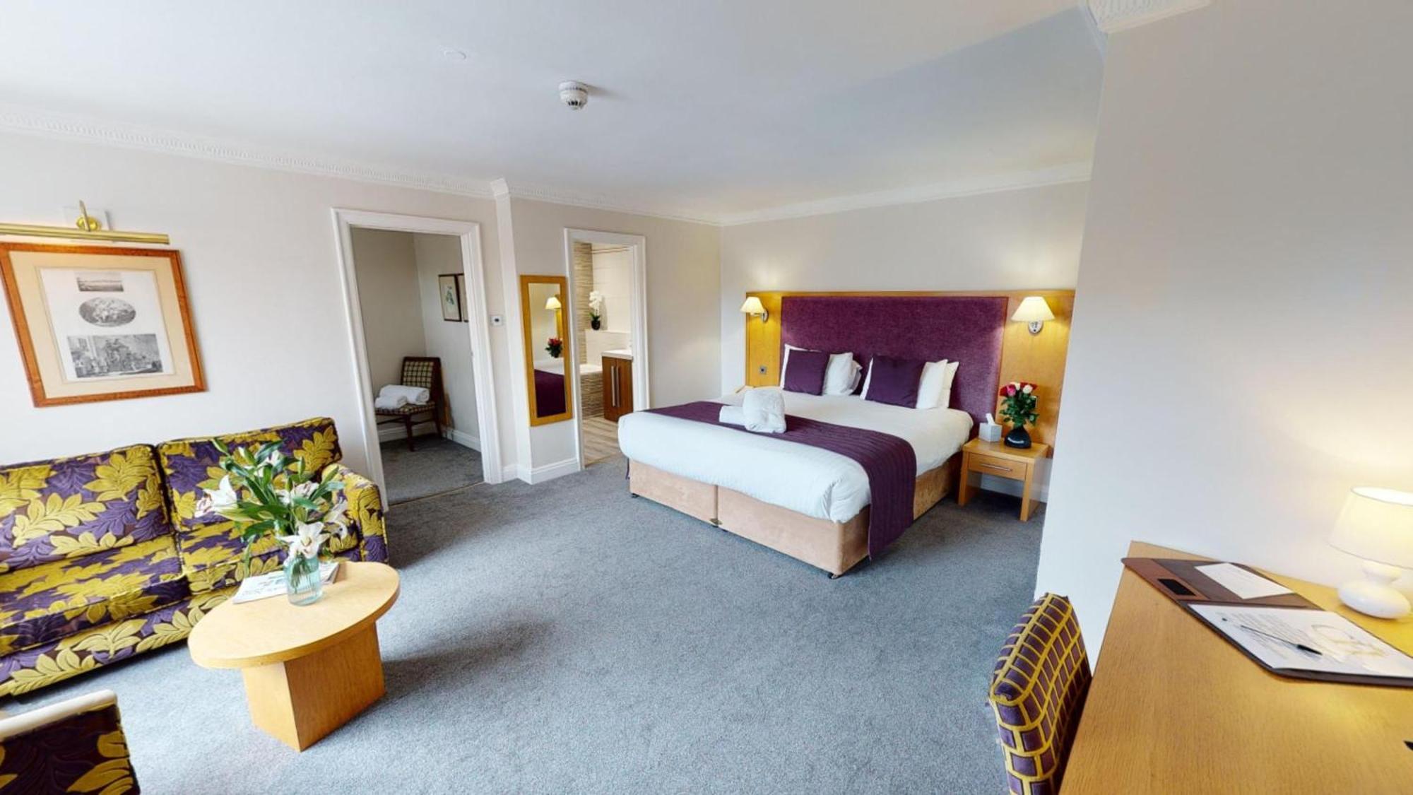 The Chequers Hotel نيوبري المظهر الخارجي الصورة